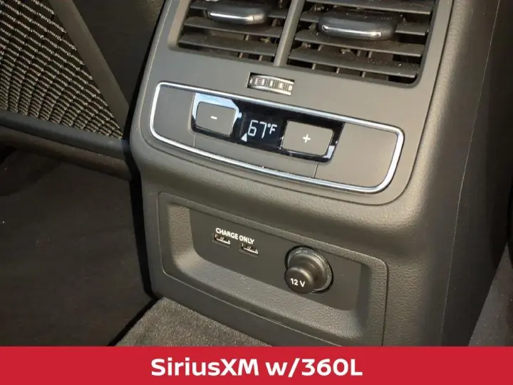 Audi A4 2023 AWD quattro S line Premium Plus 45 TFSI 4dr Sedán