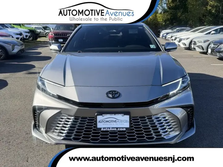 Toyota Camry 2025 SE 4dr Sedán
