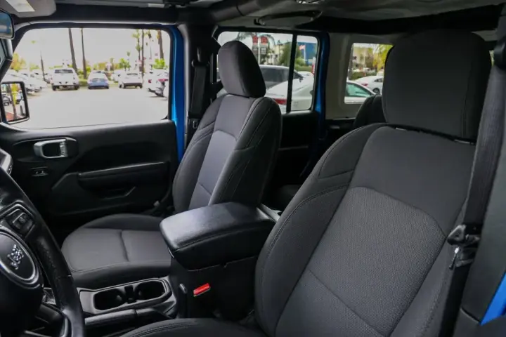Jeep Wrangler Unlimited 2022 4x4 High Tide 4dr SUV