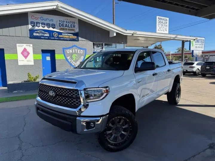2018 Toyota Tundra 4WD SR5 CrewMax 5.5' Bed 5.7L (Natl)