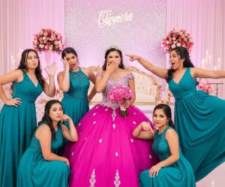 10 Ways Damas Can Help a Quinceanera
