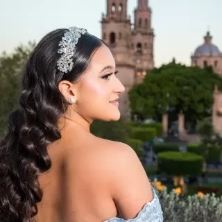 Long hair style for quinceanera