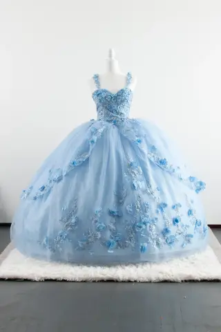 Light blue quinceañera dress with floral appliqués, sweetheart neckline, and voluminous ball gown skirt -2